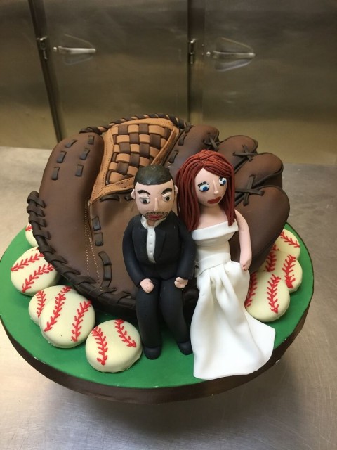 austin-grooms-cakes-100